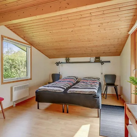 Cozy Close To The And Attractions Semesterbostad