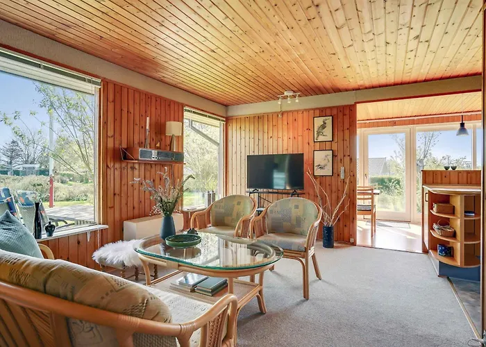 Cozy Close To The And Attractions Holiday home