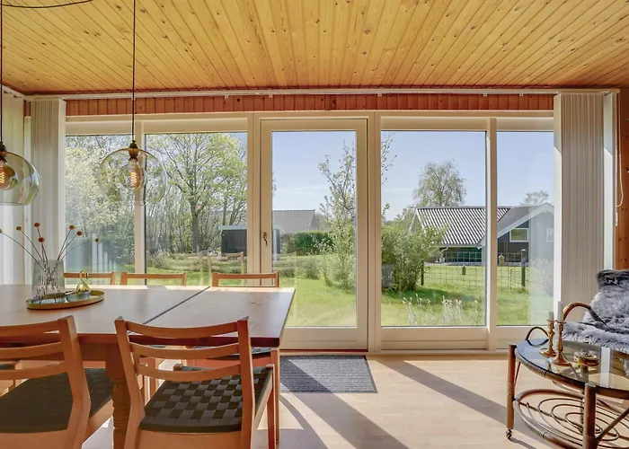 Holiday home Cozy Close To The And Attractions *